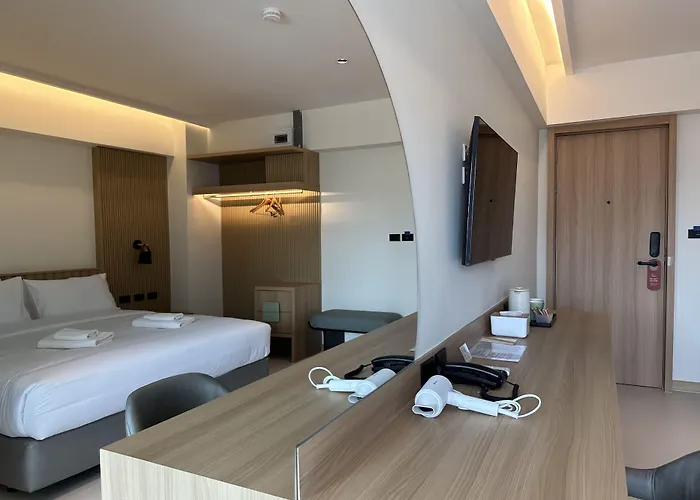 Jace Ratchada Hotel 3*