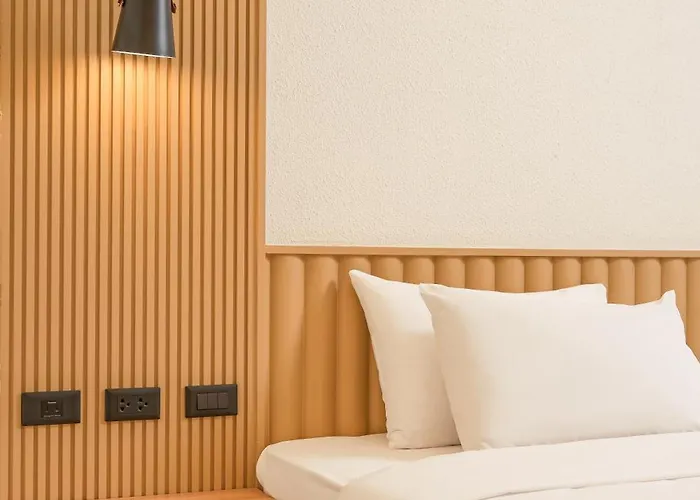 Jace Ratchada Hotel 3*